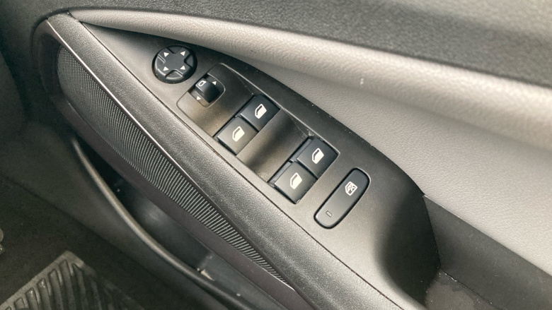 Vauxhall Crossland X 1.2 [83] Elite 5dr Petrol Hatchback